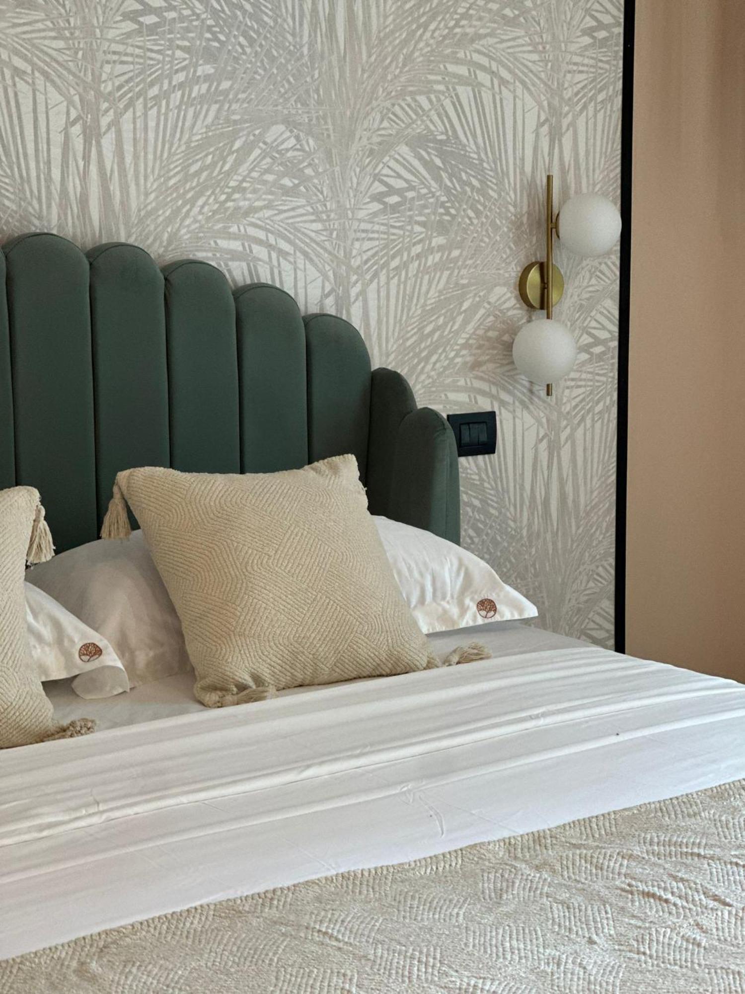 Mandarin Apulia 10 * Bari